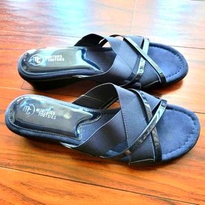 Mootsies Tootsies Navy Blue Patent Leather Strappy Sandals Size 9.5